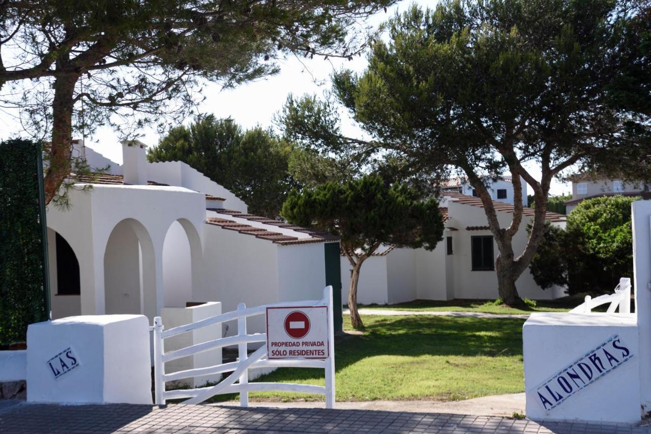 Villas Las Alondras Cala'n Forcat Exterior foto